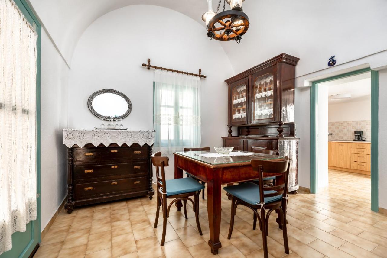 Authentic Santorinian Home Experience Fíra Kültér fotó