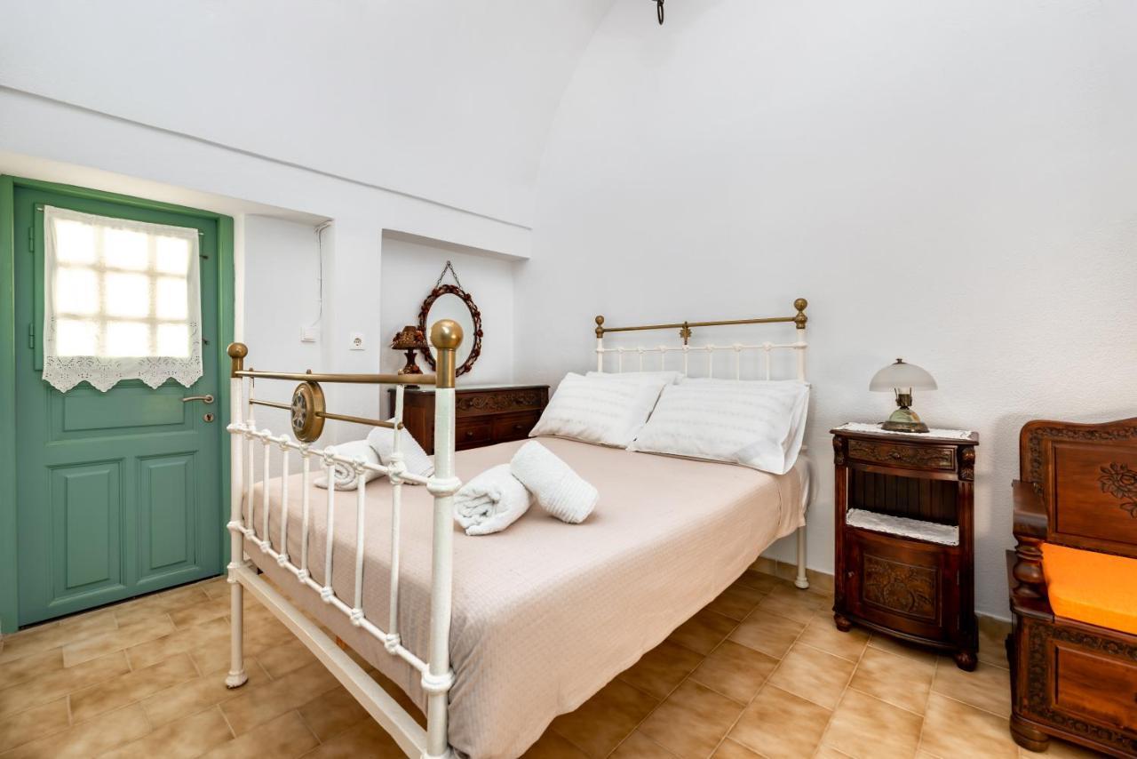 Authentic Santorinian Home Experience Fíra Kültér fotó