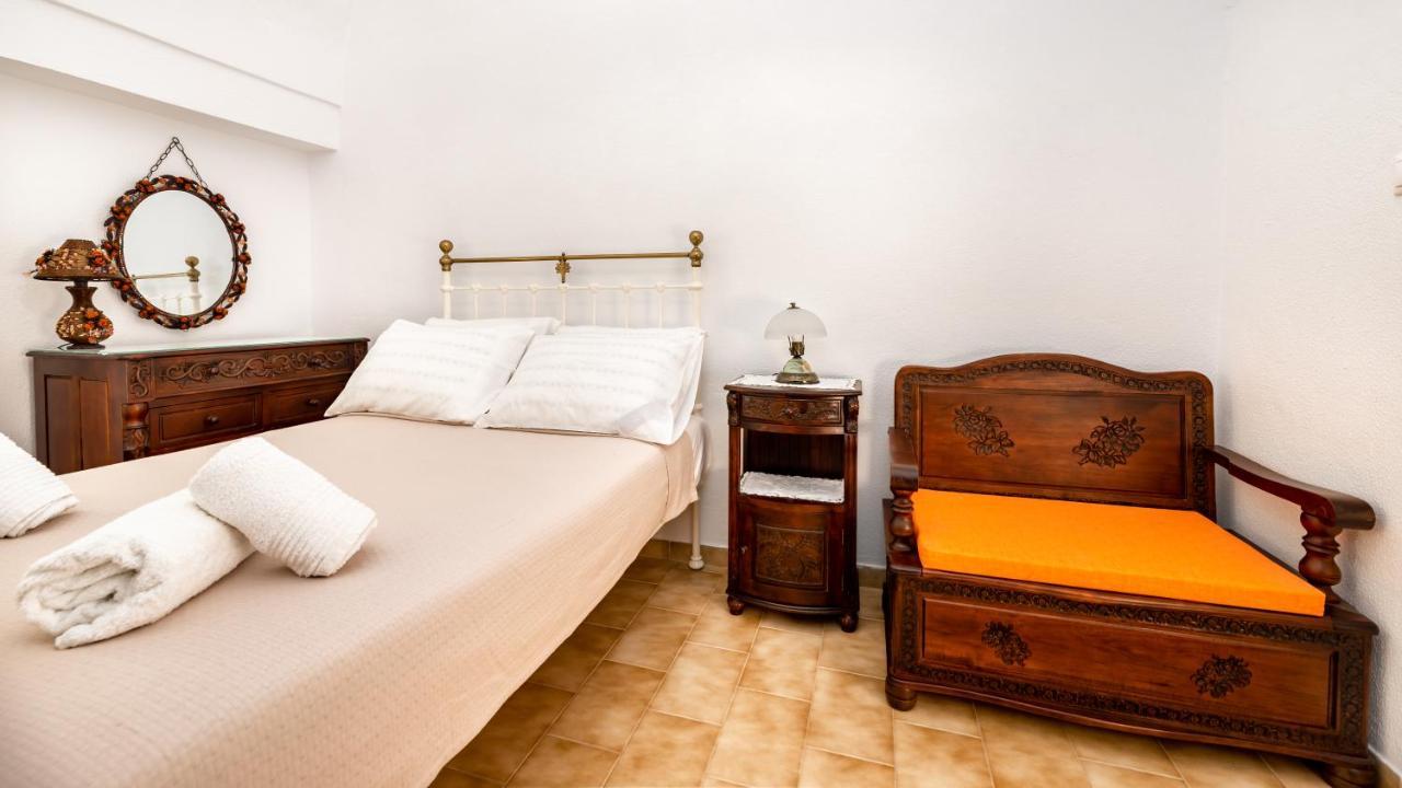 Authentic Santorinian Home Experience Fíra Kültér fotó