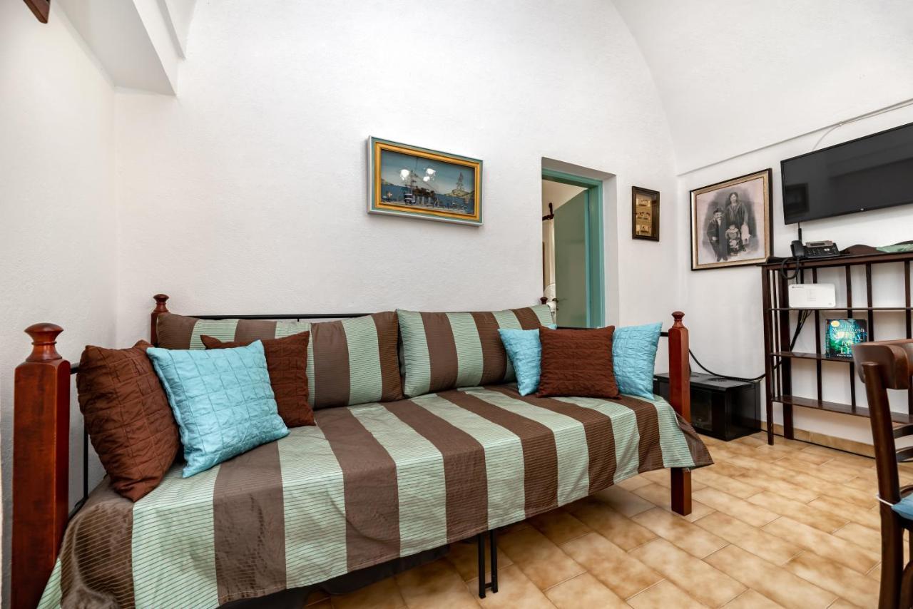Authentic Santorinian Home Experience Fíra Kültér fotó